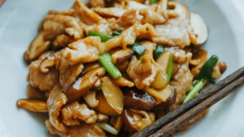 Diced Pork With Mushroom