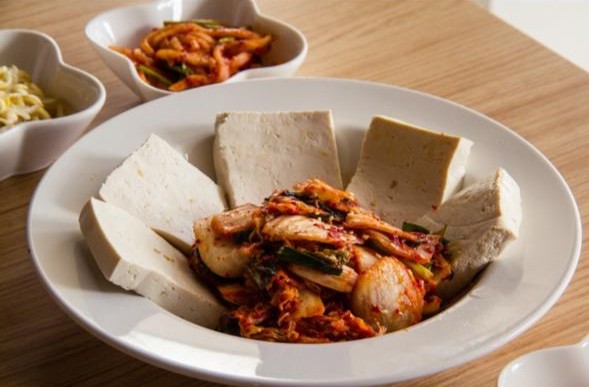 Dooboo Kimchi (두부김치)