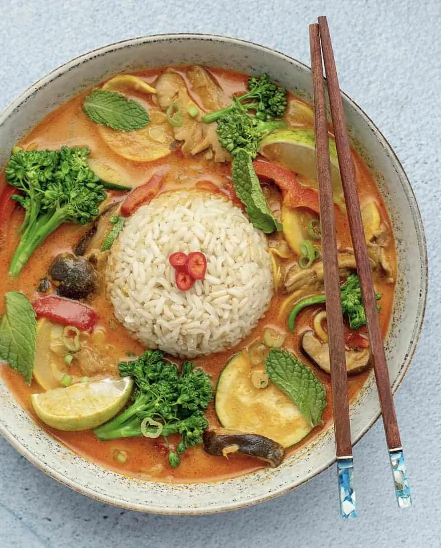 Veg Thai Curry Red with Steam Rice