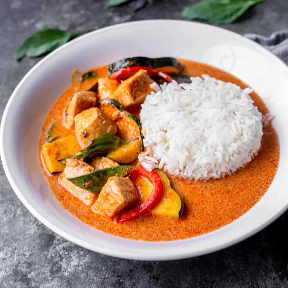 Chicken Thai Curry Red with Steam Rice