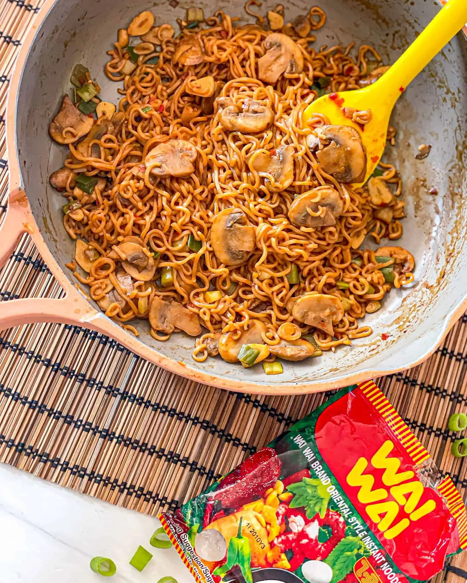 Mixed Wai Wai Fried 